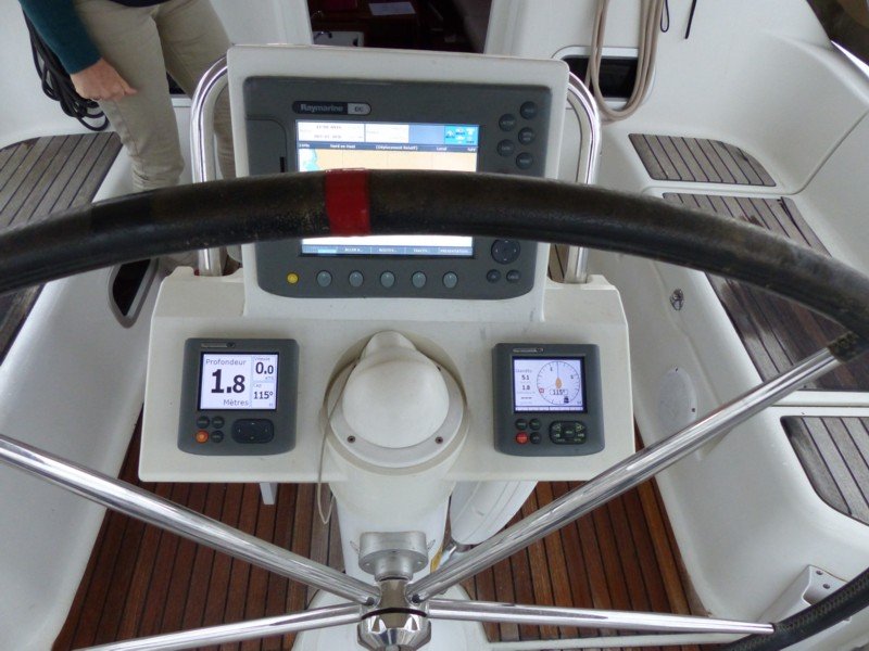 Oceanis 37 -5.jpg
